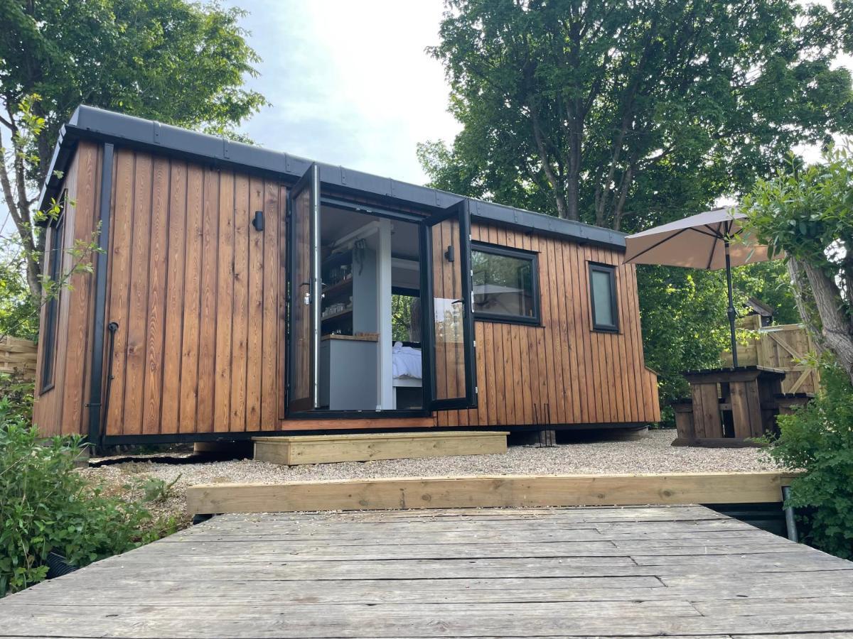 Hotel Sumners Ponds Fishery & Campsite Horsham Exterior foto