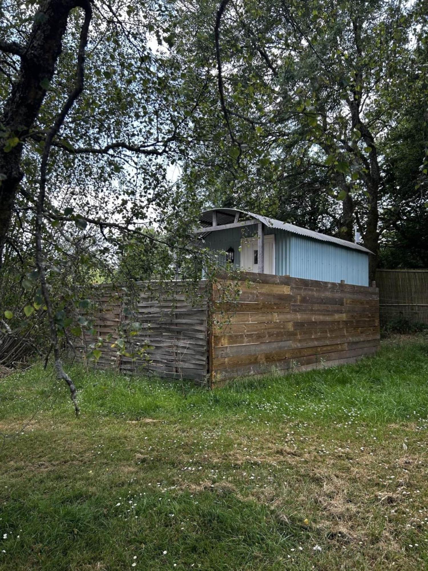 Hotel Sumners Ponds Fishery & Campsite Horsham Exterior foto